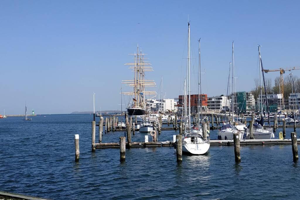 Traveloge Mit Schwimmbad Und Sauna Lübeck Extérieur photo