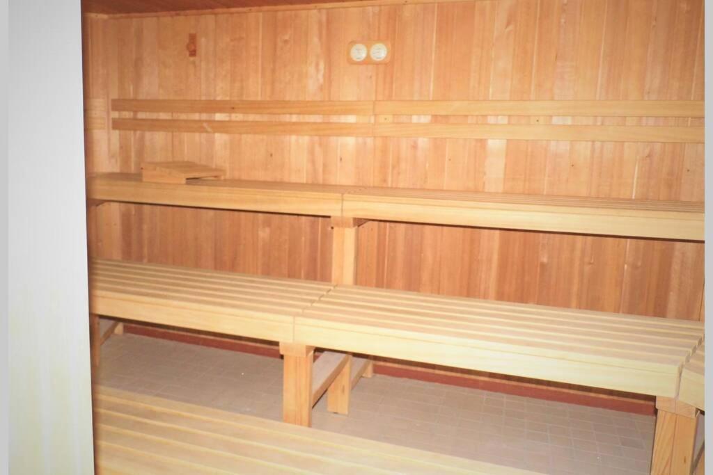 Traveloge Mit Schwimmbad Und Sauna Lübeck Extérieur photo